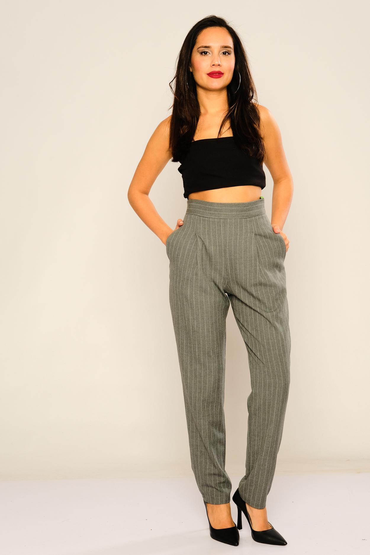 Buy Women Grey Regular Fit Solid Casual Trousers Online - 738426 | Allen  Solly