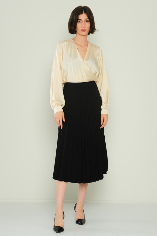 Excuse Casual Skirts Black Beige Ecru